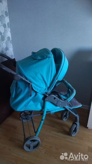 Прогулочная коляска