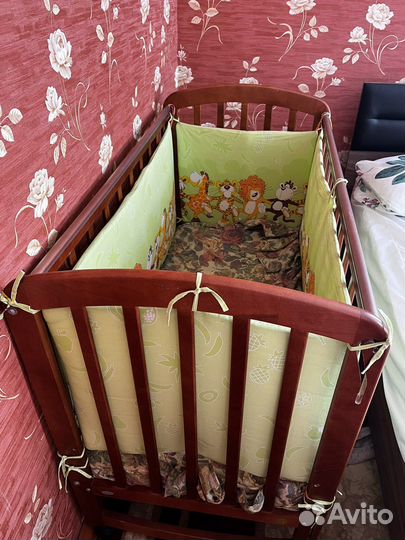 Детская кроватка