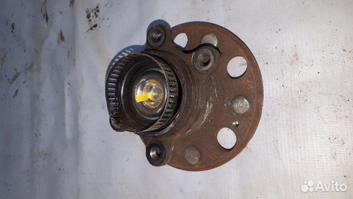 Ступица задняя правая Hyundai I30 FD G4FC 2011