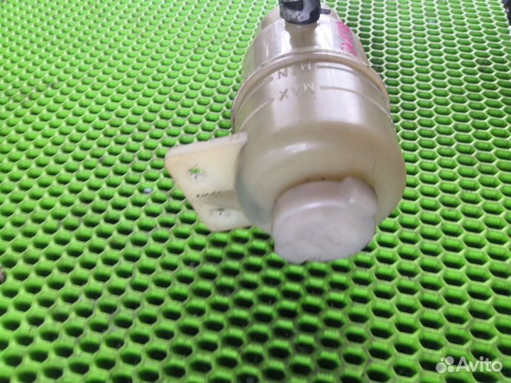 Бачок гура Митсубиси оутлендер XL