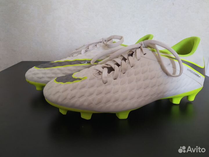 Футбольные бутсы Nike Hypervenom