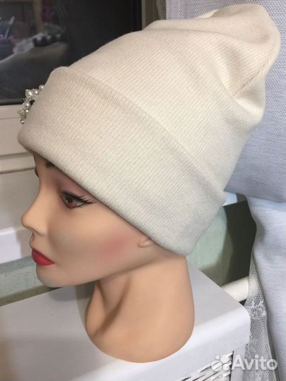 Шапка осенняя новая ручная работа