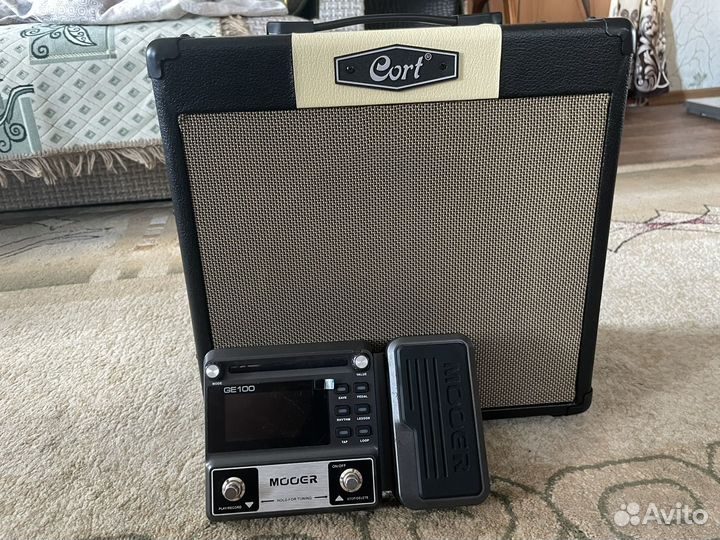 Гитарный комбоусилитель Cort CM30R