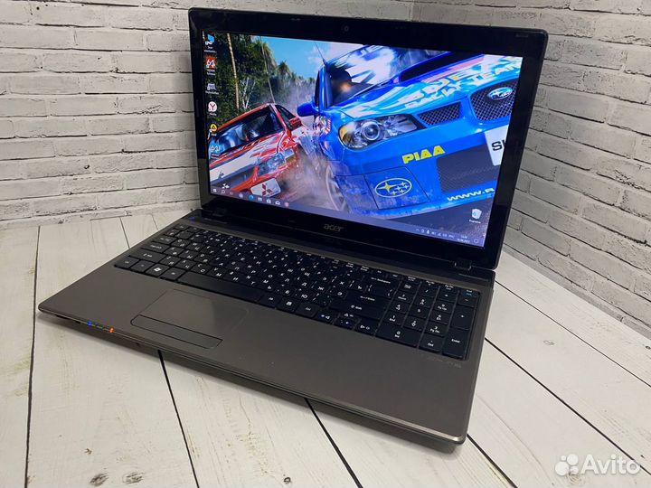 Игровой ноутбук Acer I7/2видеокарты/8Gb/SSD+HDD