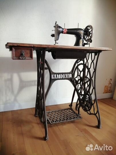 Швейная машинка National / станина National