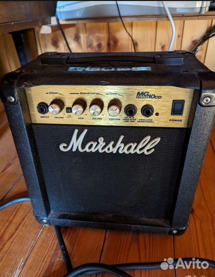Электрогитара с комбиком marshall