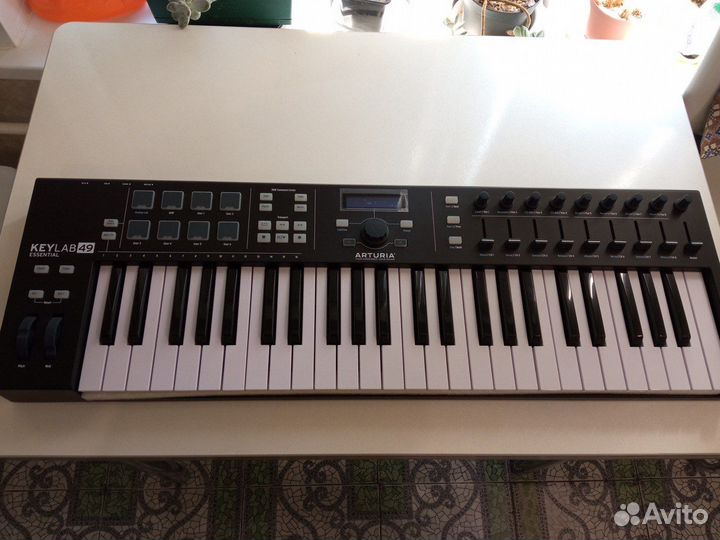 Midi-клавиатура Arturia KeyLab Essential 49