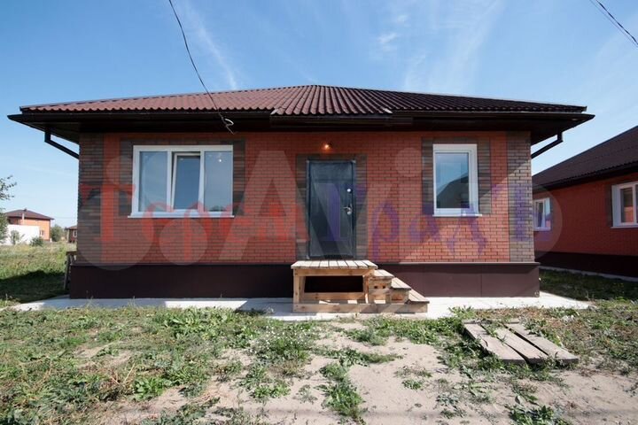 Коттедж 102 м² на участке 10 сот.