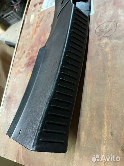 Обшивка багажника задней панели Mazda CX7