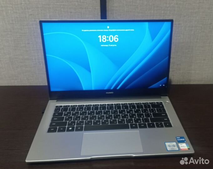 Ноутбук Huawei Matebook d14 на i5 +чехол,мышка