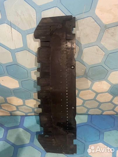 Защита двигателя 8K0807233B