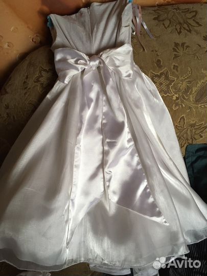 Нарядное платье на девочку