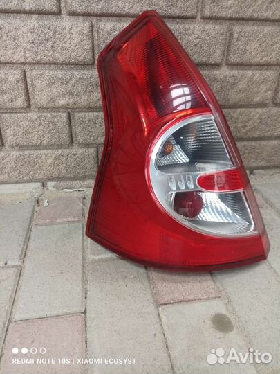 Фонарь левый зад Renault Sandero Stepway 13г б.у