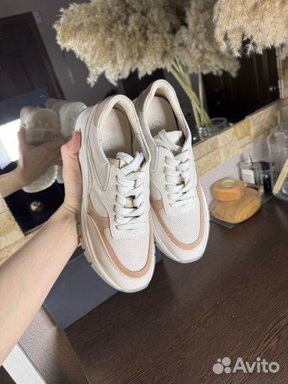 Кроссовки бежевые 37р Еконика