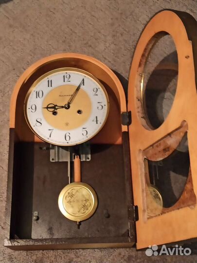 Часы Янтарь настенные с боем