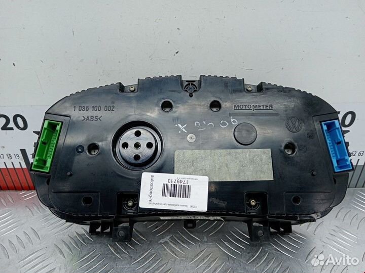 Щиток приборов (приборная панель) Volkswagen Golf