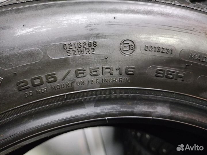 Goodyear UltraGrip 8 205/65 R16 95H