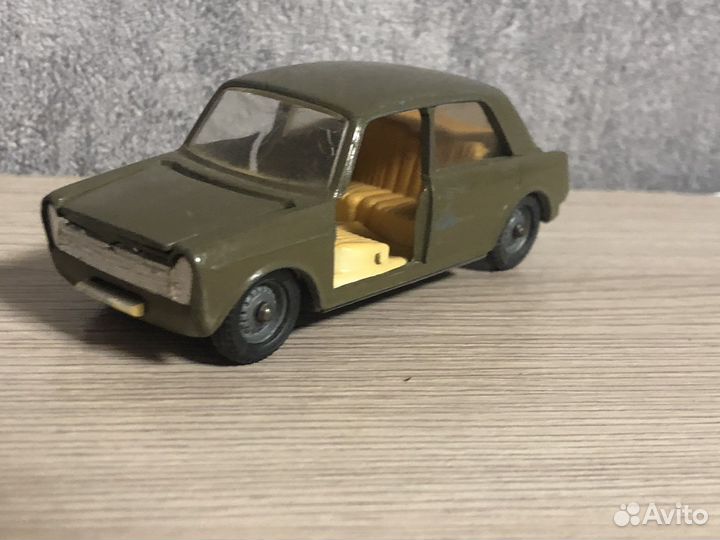 Коллекционная машинка