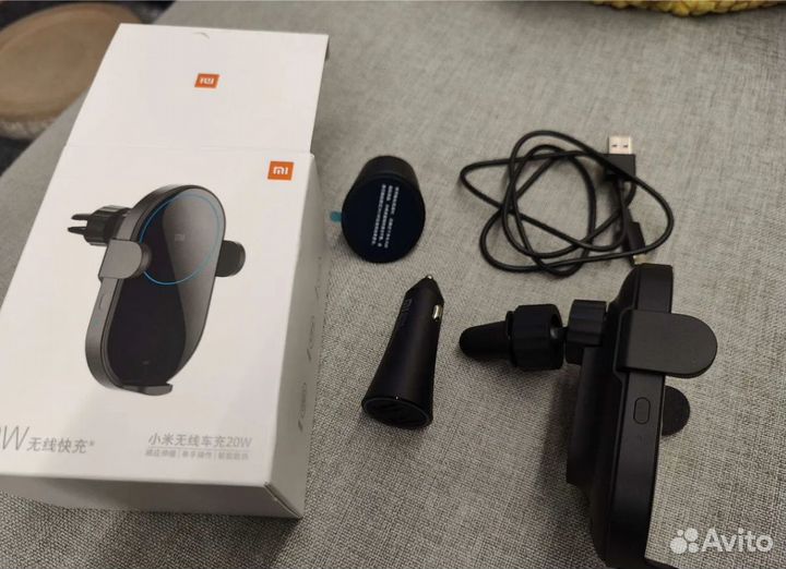 Беспроводная зарядка Xiaomi WCJ02ZM в машину