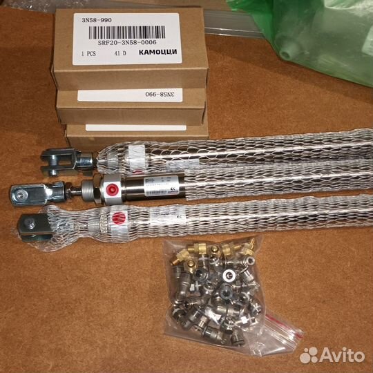 Цилиндр с клапаном и фитингами