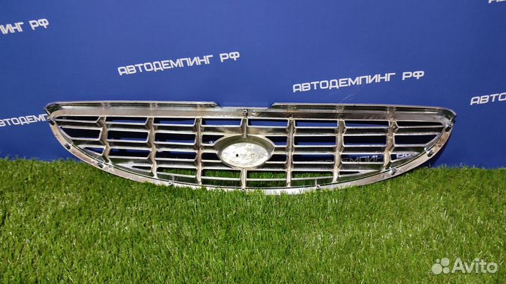 Решетка радиатора Hyundai accent до 2006