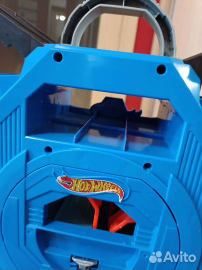 Hot wheels трек гараж