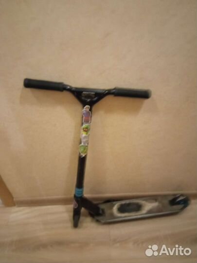 Трюковой самокат reaction