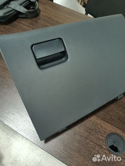 Бардачок Мицубиси Аутлендер 3