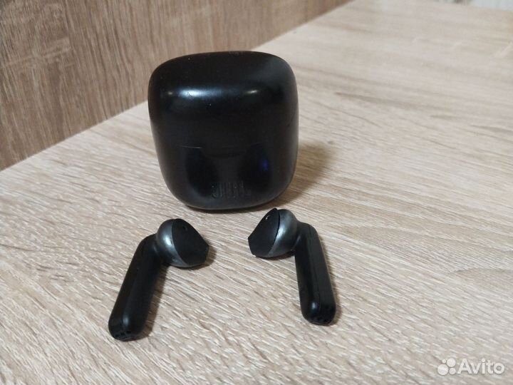 JBL tune220TWS