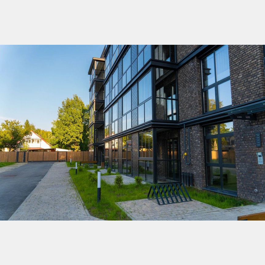 3-к. квартира, 96,7 м², 2/5 эт.
