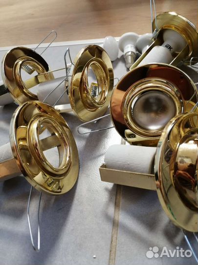 Светильник потолочный встраиваемый