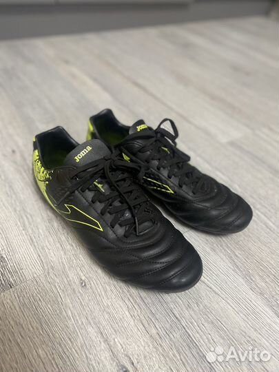 Бутсы футбольные сороконожки 38р