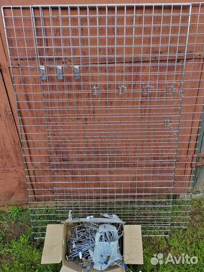 Решетка торговая с крючками