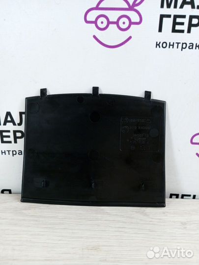 Коврик подстаканника BMW M5 F90 2019 51169383667