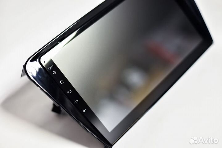 Штатное головное устройство Skoda