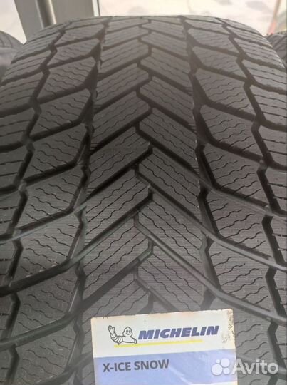 Michelin X-Ice Snow 245/40 R19 и 275/35 R19 100H