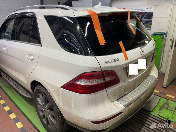 Заднее стекло Mercedes ML W166 5D SUV темное