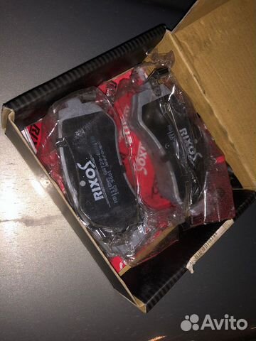 Тормозные колодки передние новые Nissan Almera