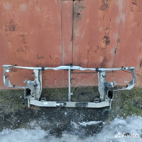 Передняя панель Телевизор Toyota Avensis t250