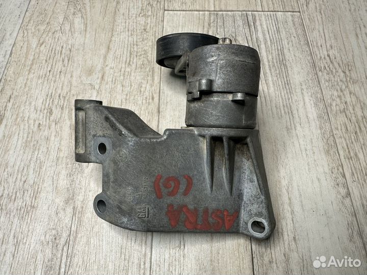 Кронштейн генератора Opel Astra G 1.6