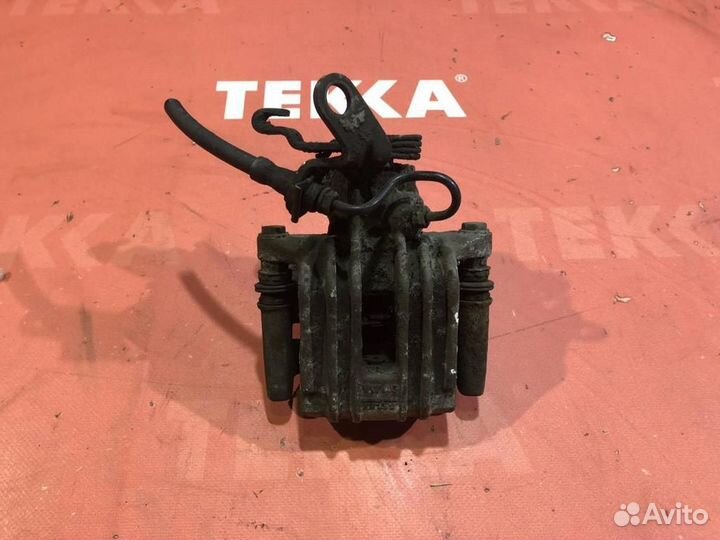 Суппорт задний правый Шкода Октавиа 1Z (2008 - 2