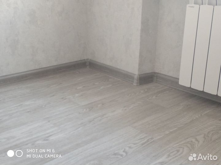 Укладка ламината, линолеума и напольного плинтуса