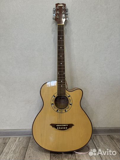 Акустическая гитара