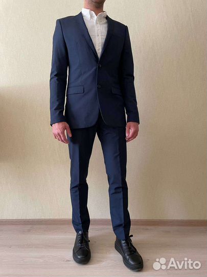 Костюмы мужские Р-ры:48 и 52.Пиджак,галстуки