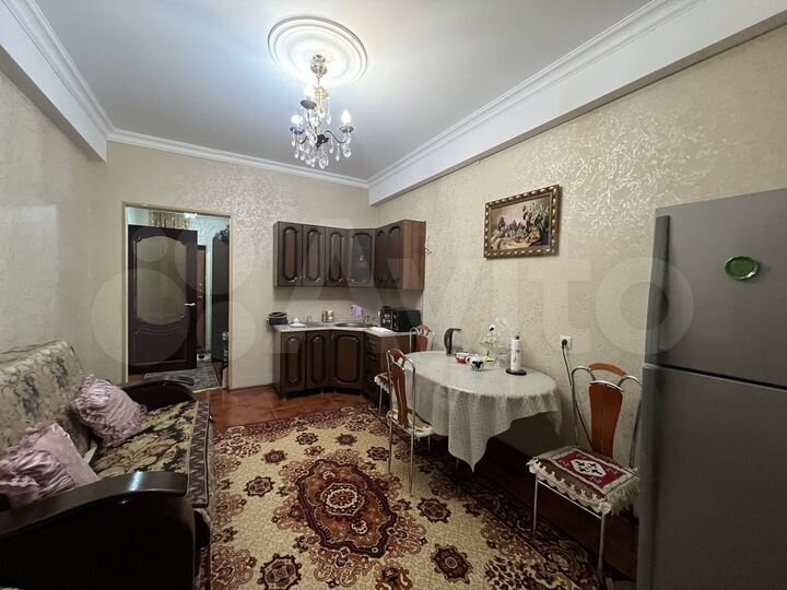 2-к. квартира, 60 м², 6/10 эт.