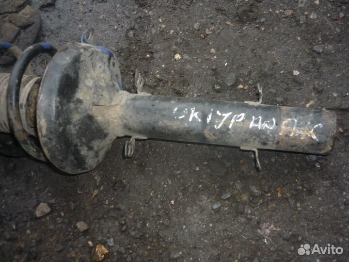 Стойка передняя правая Шкода Октавия Тур