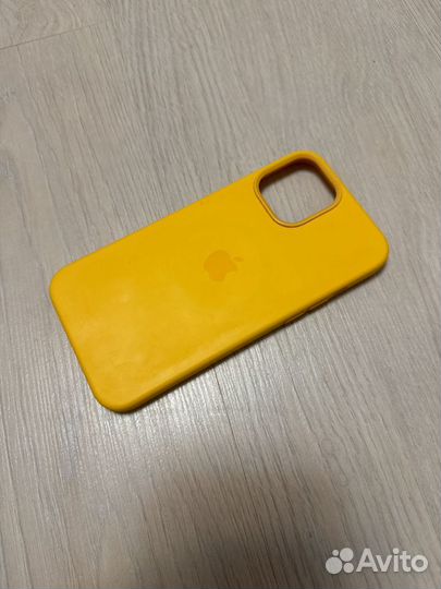 Apple silicone case iPhone 12 pro max желтый