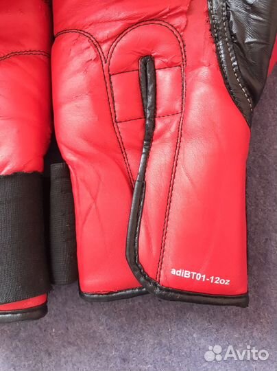 Боксерские перчатки