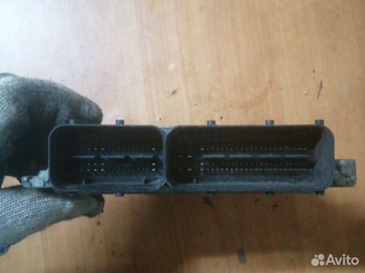 Блок управления двс Kia Optima 2, Magentis 2