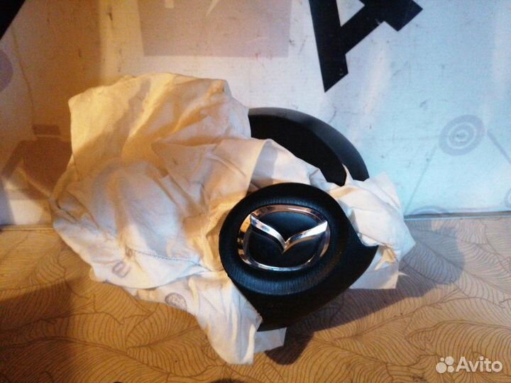 Подушка srs (airbag ) в руль Mazda 3 Bm хэтчбек